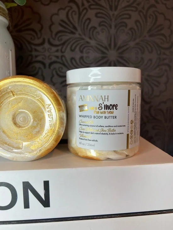 AMINNAH Toasted Marshmallow Whipped Foaming Soap & S'more Whipped Body Butter - Picture 3 of 4